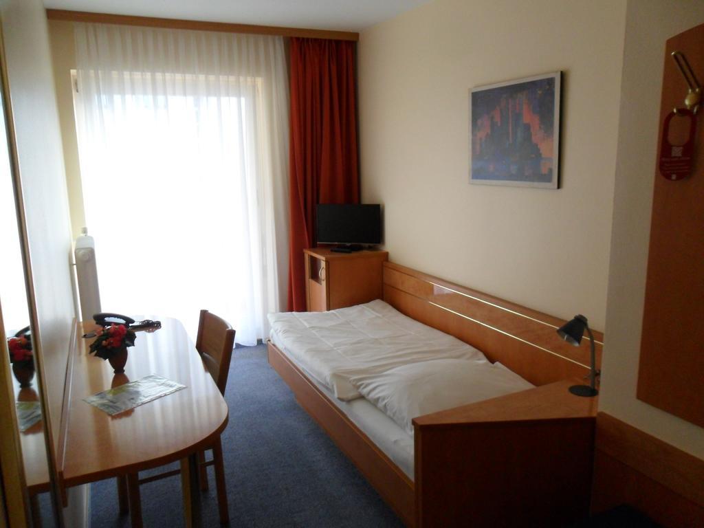 Hotel Europa Pforzheim Chambre photo